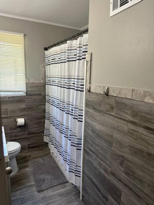 Apartment E, 5 Min From I240w Memphis